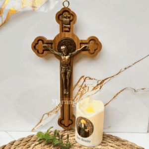 crucifijo de madera con San Benito Perú crucifijo para colgar hogar Perú
