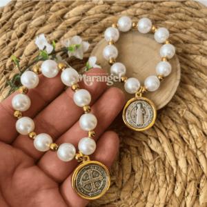 denario perlas blancas billas doradas San Benito